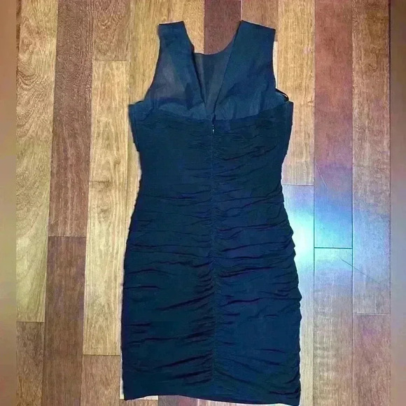 BCBGMaxAzria |  Structured bodycon mesh dress in jet black size M - Picture 4 of 5